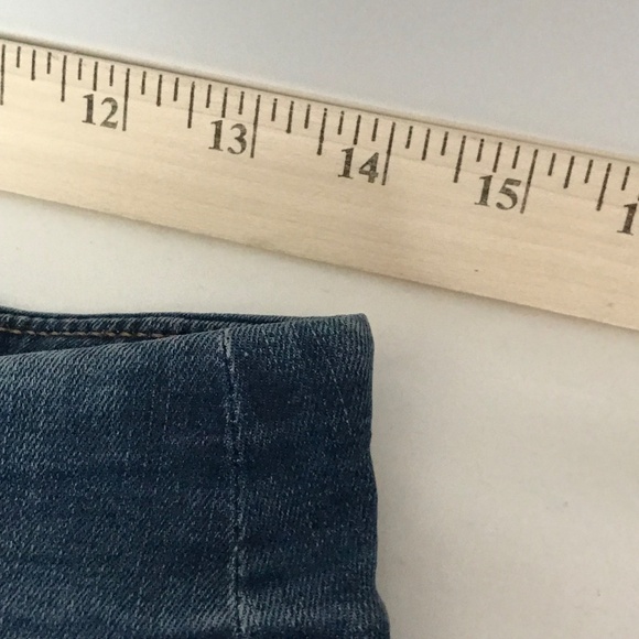 CROFT & BARROW Mid Rise Bermuda Shorts Medium Wash Jean Shorts Women’s Size 4 - Picture 13 of 16